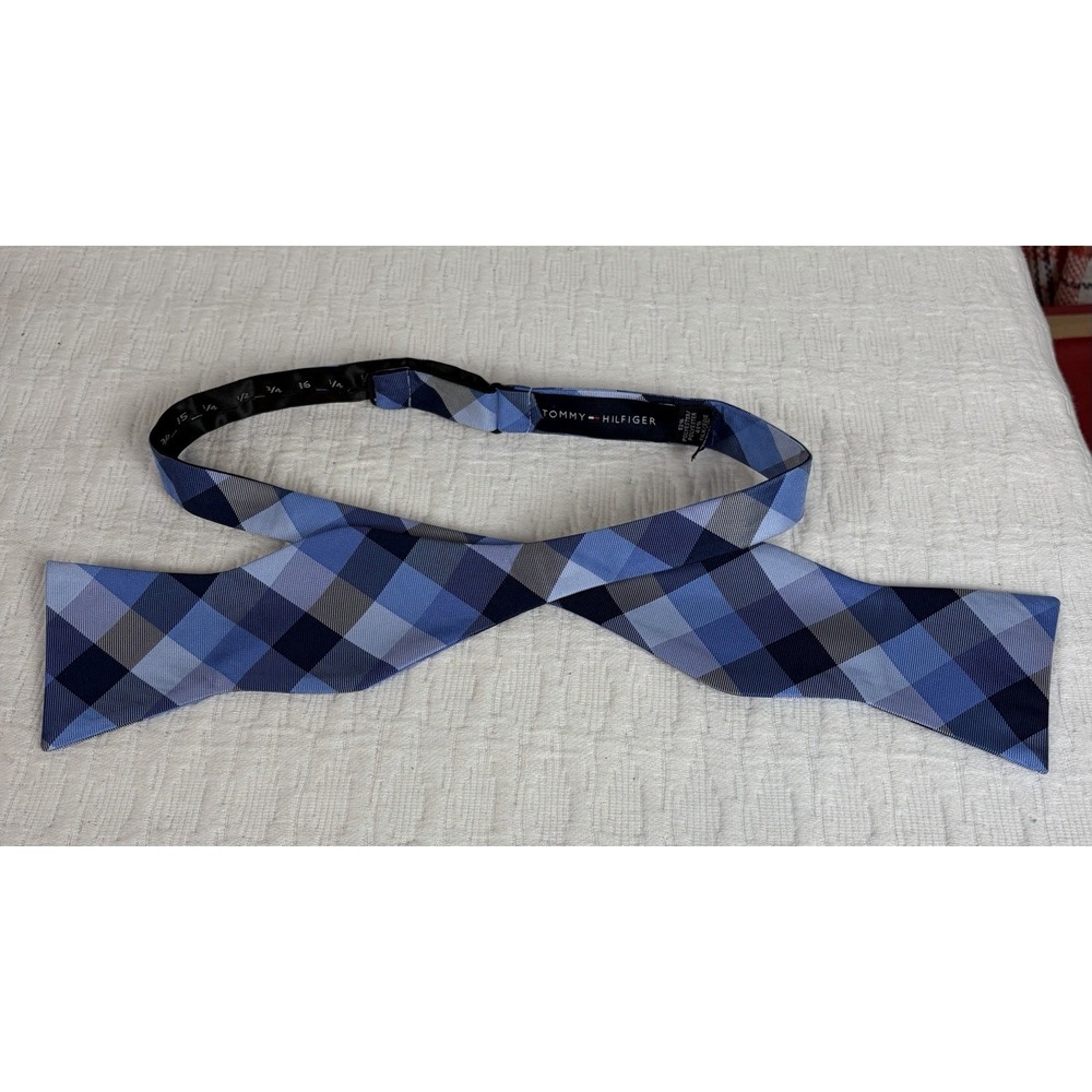 Tommy Hilfiger Blue Silk  Repp Bow Tie Adjustable Preppy